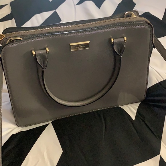 Kate Spade purse with Crossbody strap - Picture 3 of 16